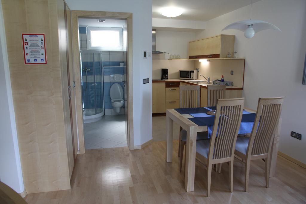 Apartments Veno Lasko Phòng bức ảnh